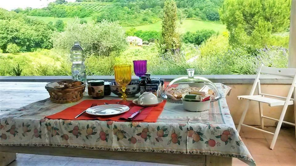 Rosciano  Agriturismo La Barca Nel Bosco מראה חיצוני תמונה
